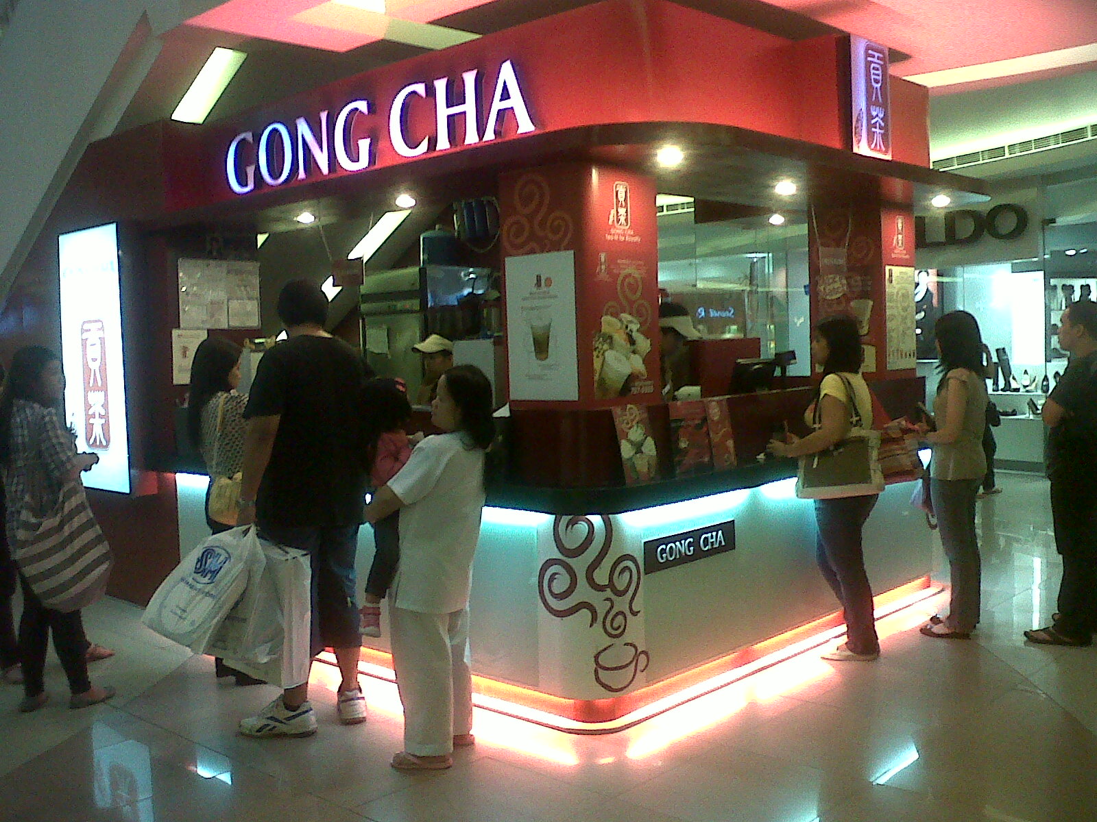 Gong Cha: Tea. Coffee. Juice.